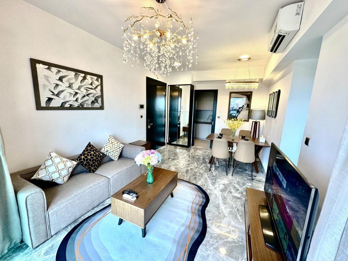 Luxury Gold - D1mension & Zenity In District 1