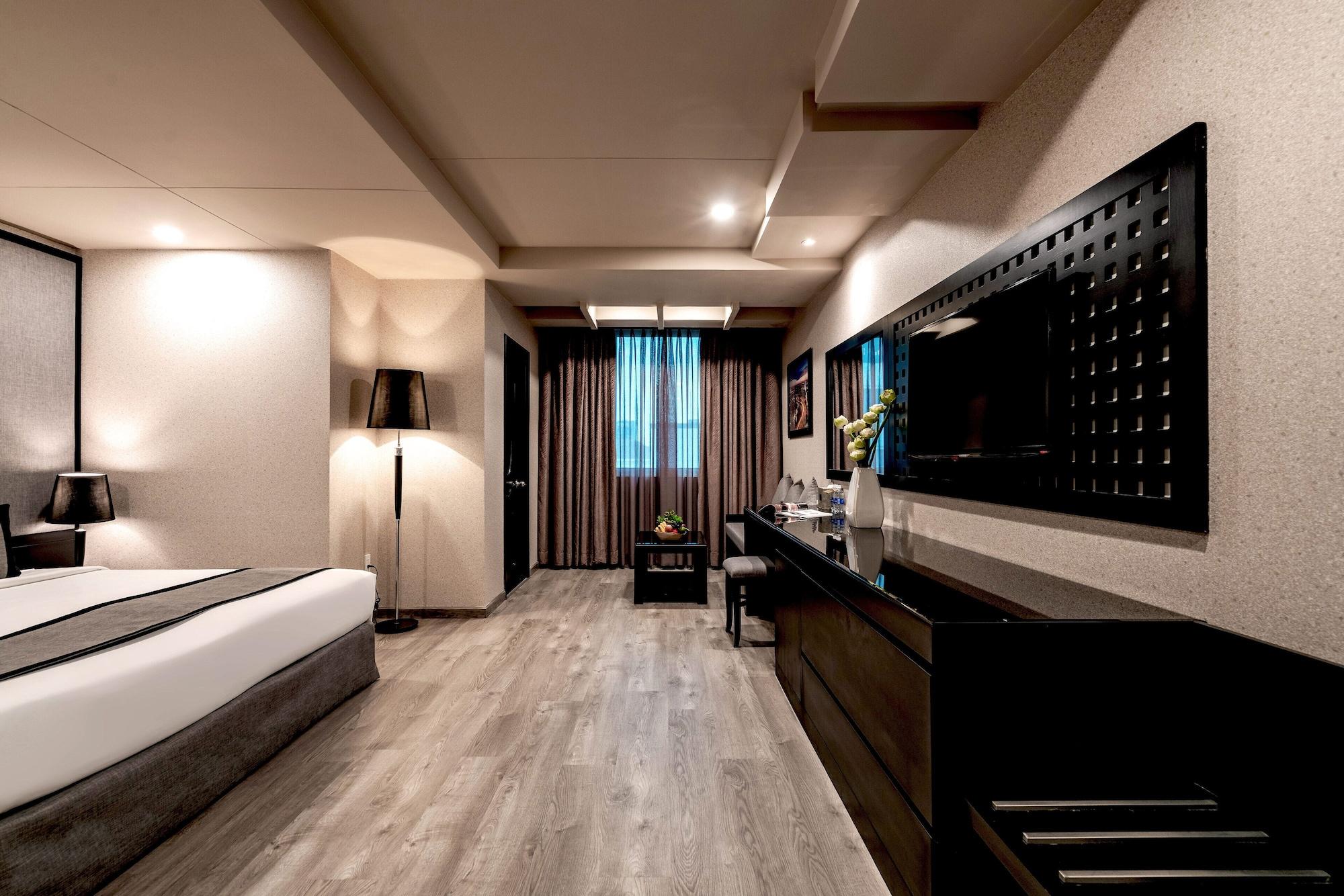 Hotel Paragon Saigon 4*
