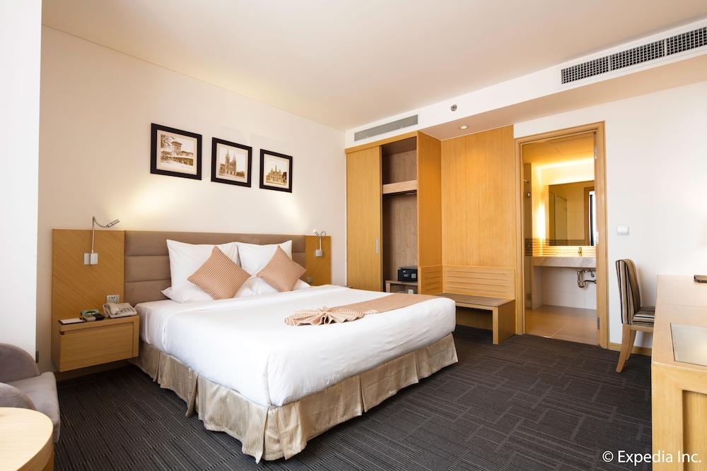 Liberty Saigon Centre Hotel 4*