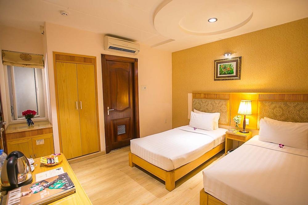 Sky Gem - Ben Thanh Hotel