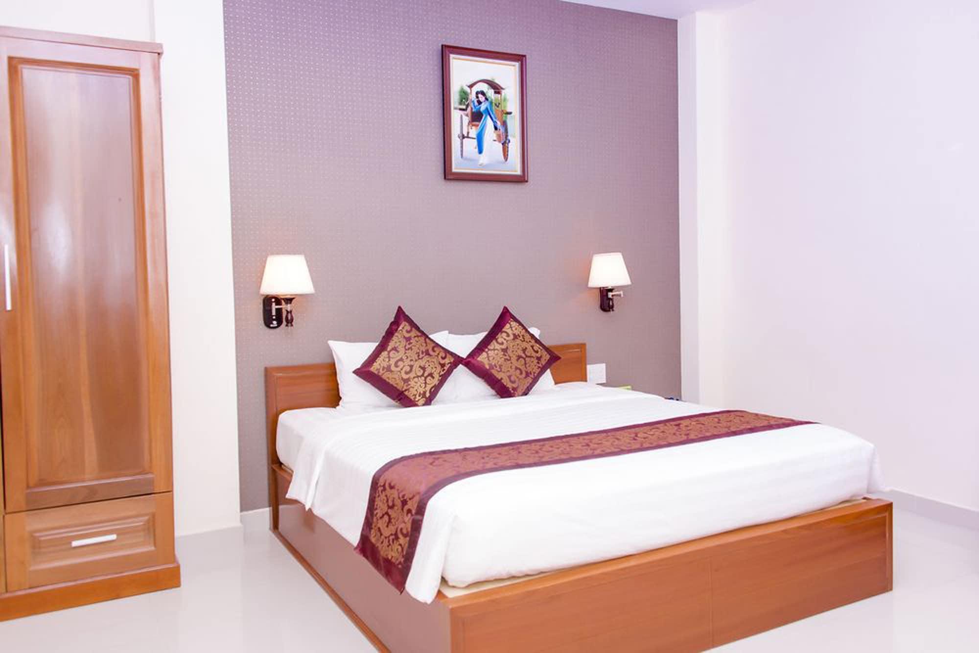Airport Saigon - Gan Am Thuc Dem Cho Pham 3*