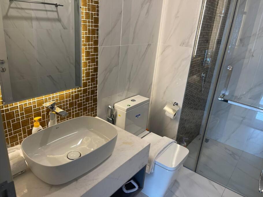 The Rixx Amazing In D1/bathtub/pool/gym Apartment