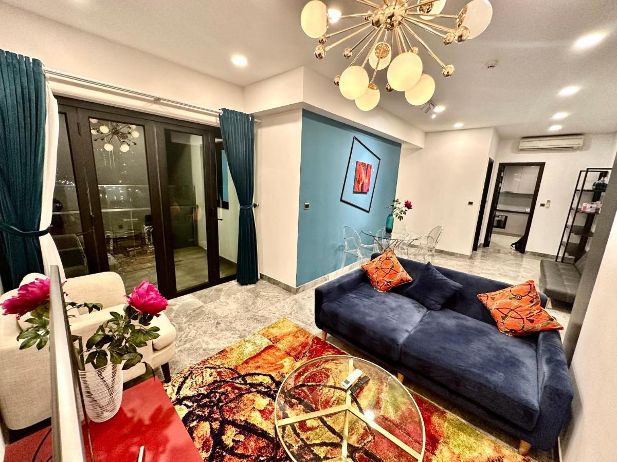 Luxury Gold - D1mension & Zenity In District 1