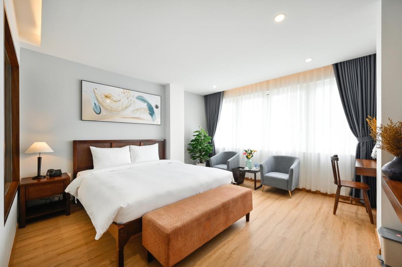 Hotel Pearl Hotel- Near Nguyen Hue Street