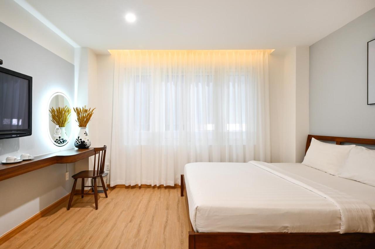 Pearl Hotel- Near Nguyen Hue Street 3*