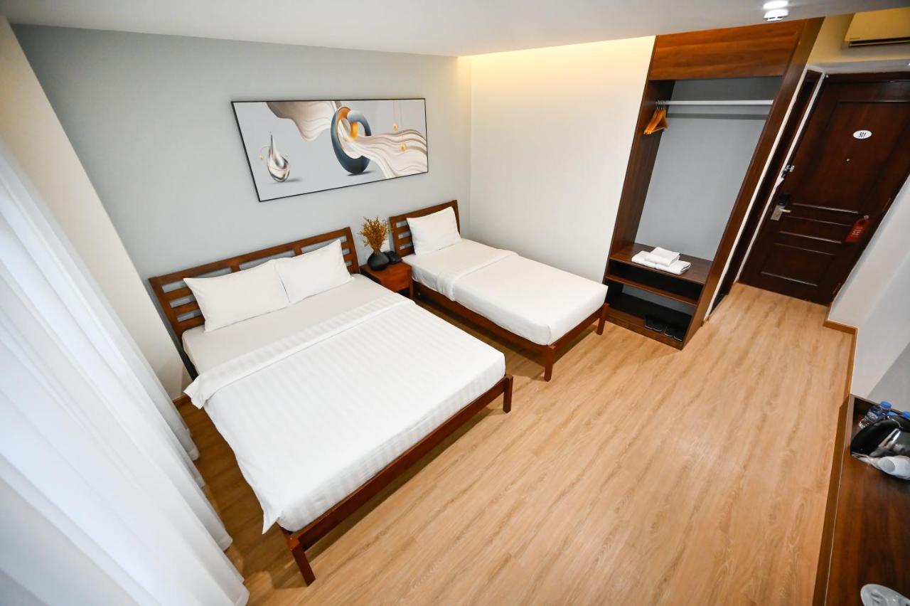 Pearl Hotel- Near Nguyen Hue Street 3*