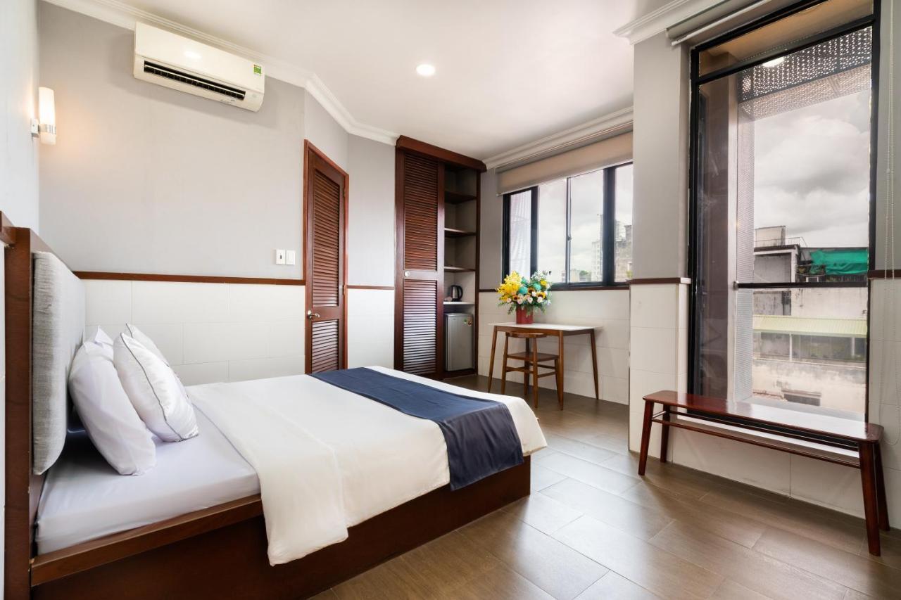 Hoa Hotel