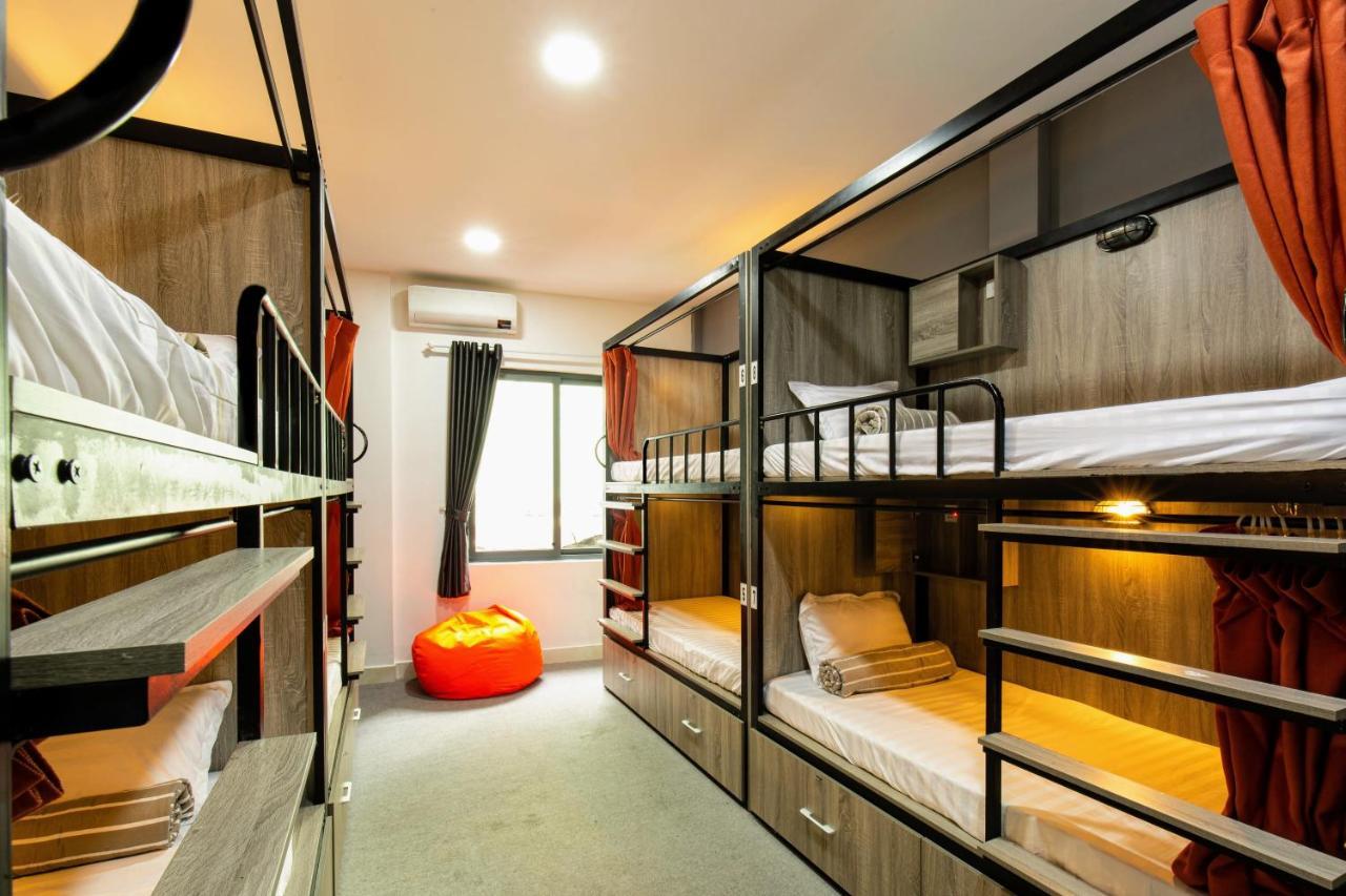 Base Backpackers