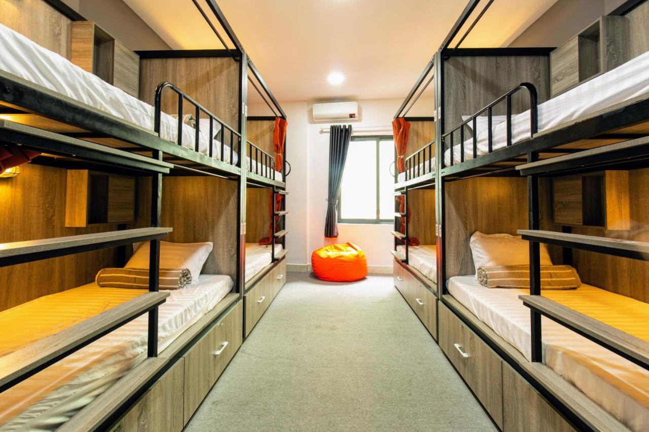 Base Backpackers Asrama