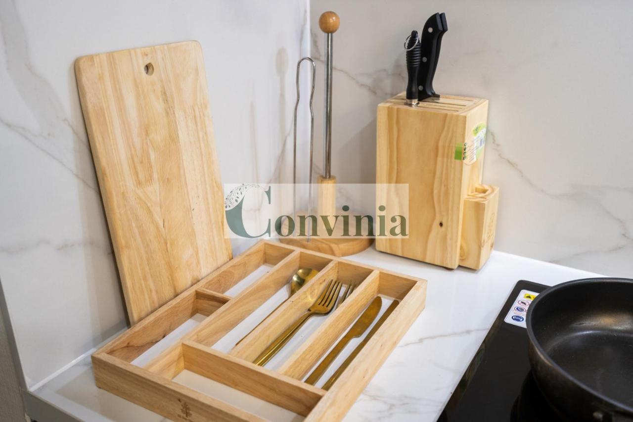 Convinia Luxury The Peak Midtown Aparthotel 5*