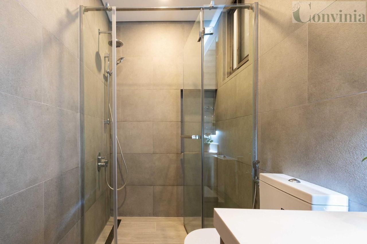 Convinia Luxury The Peak Midtown Aparthotel 5*