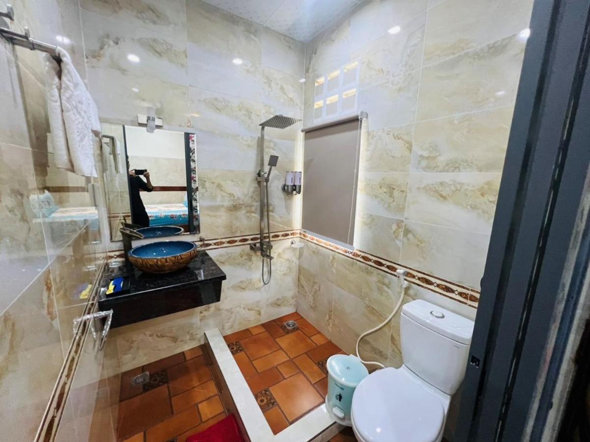 Khach San Hoang Thanh Thuy 4 Ho Chi Minh City