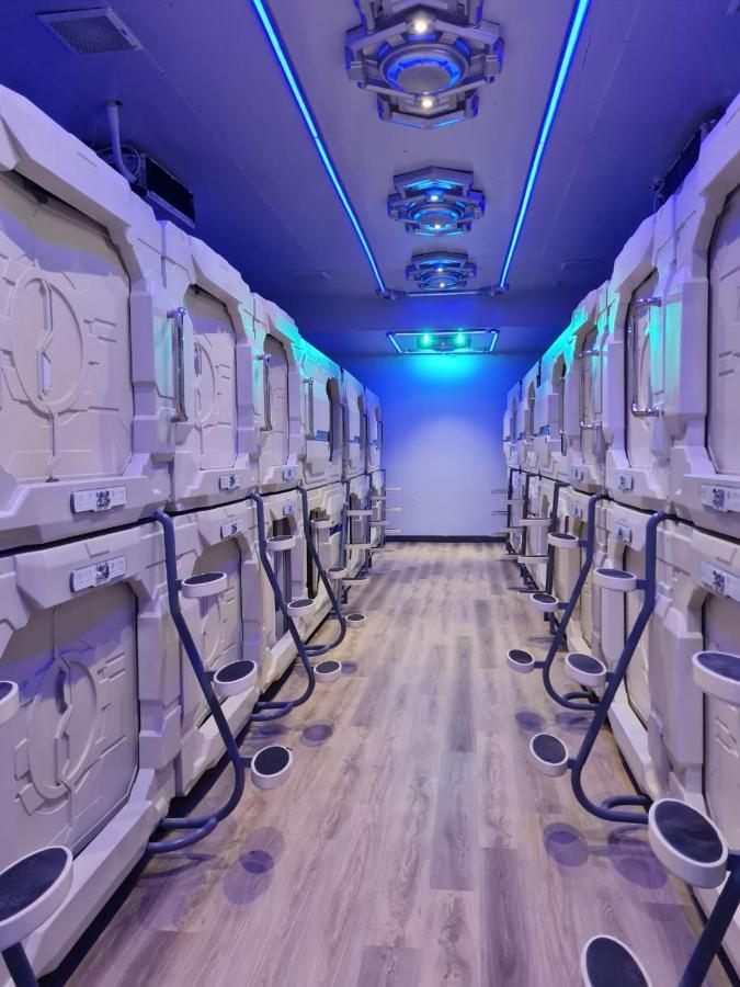 Capsule Riverside Capsule hotel *