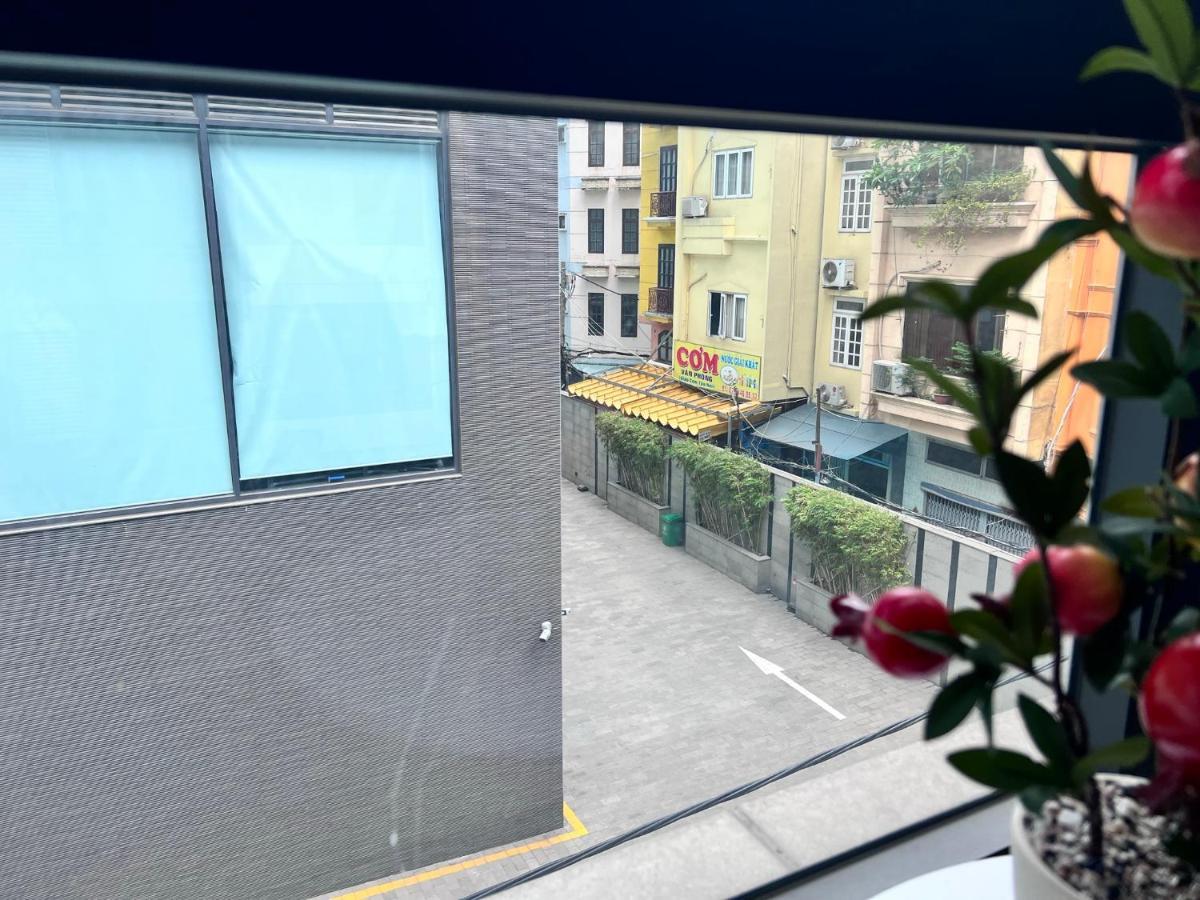 Phoenix Flower R202-central Saigon-near Ben Thanh *