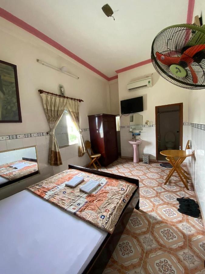 Quynh Hoa Hotel 2*