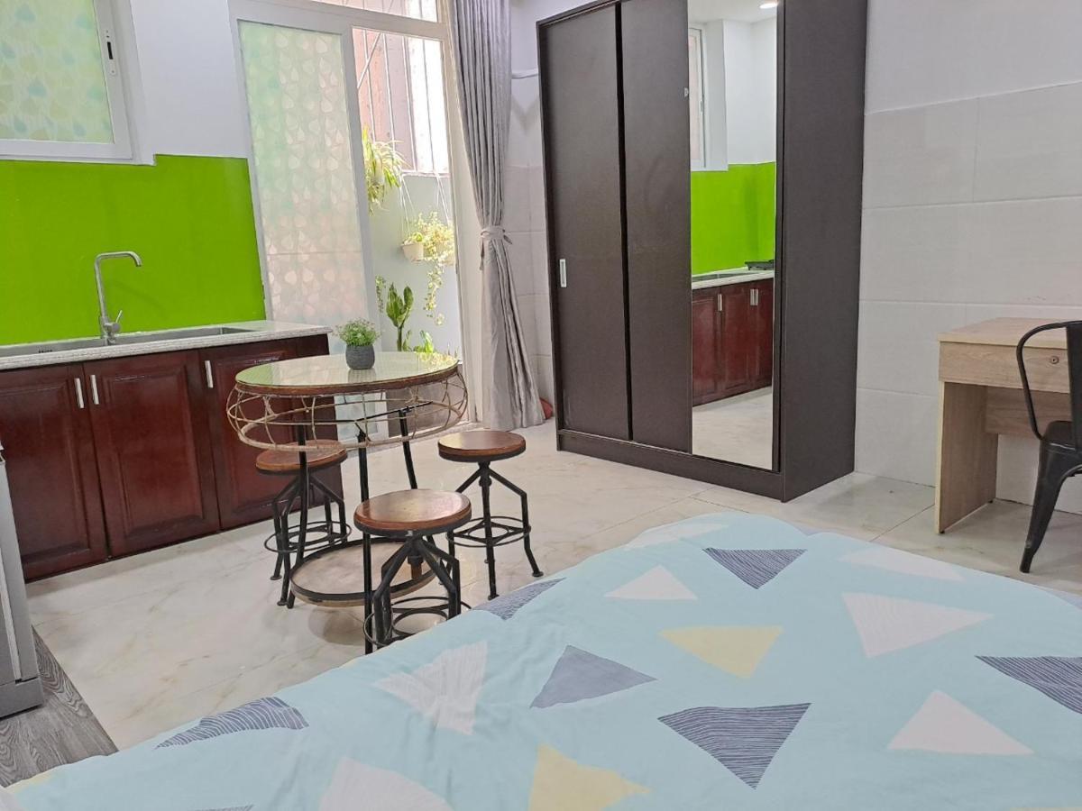 Hotel Cozy At Ba Trung St., Dist 3 Near Tan Dinh Market