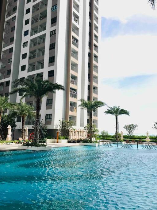 Căn hộ Q7 Riverside 2 Bed W River-view, Netflix & Pool