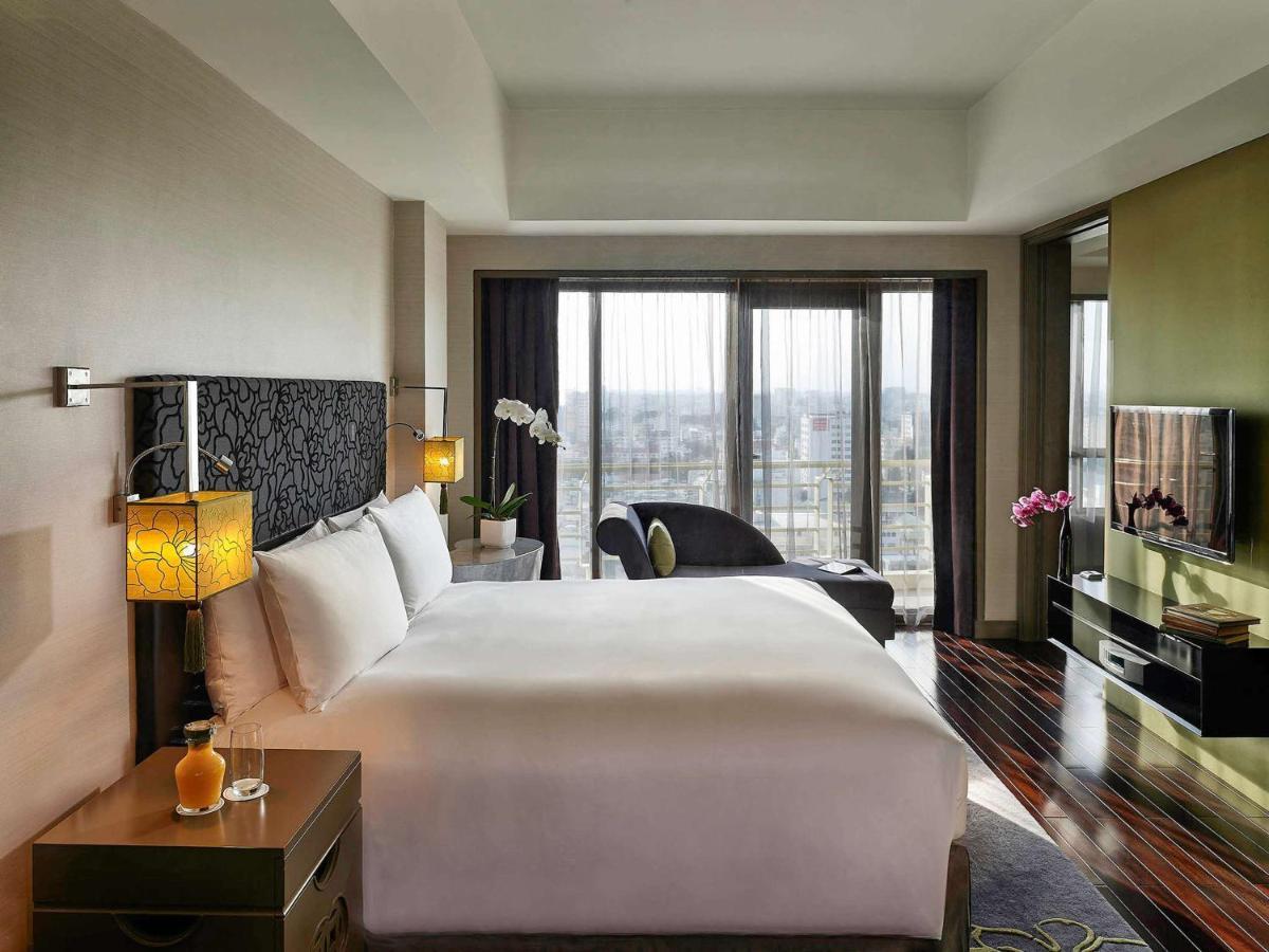 Hotel Sofitel Saigon Plaza