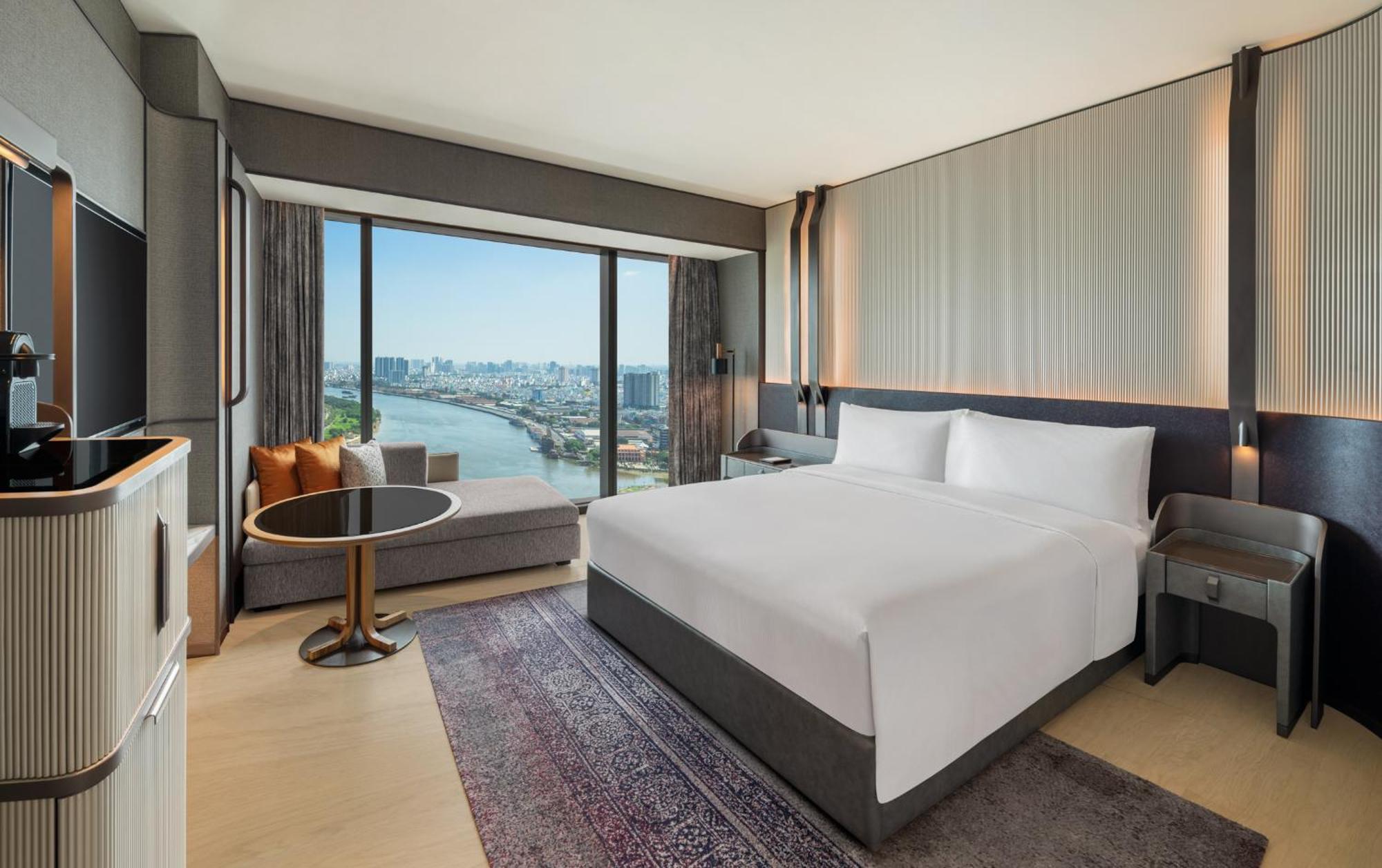 Hilton Saigon Hotel 5*