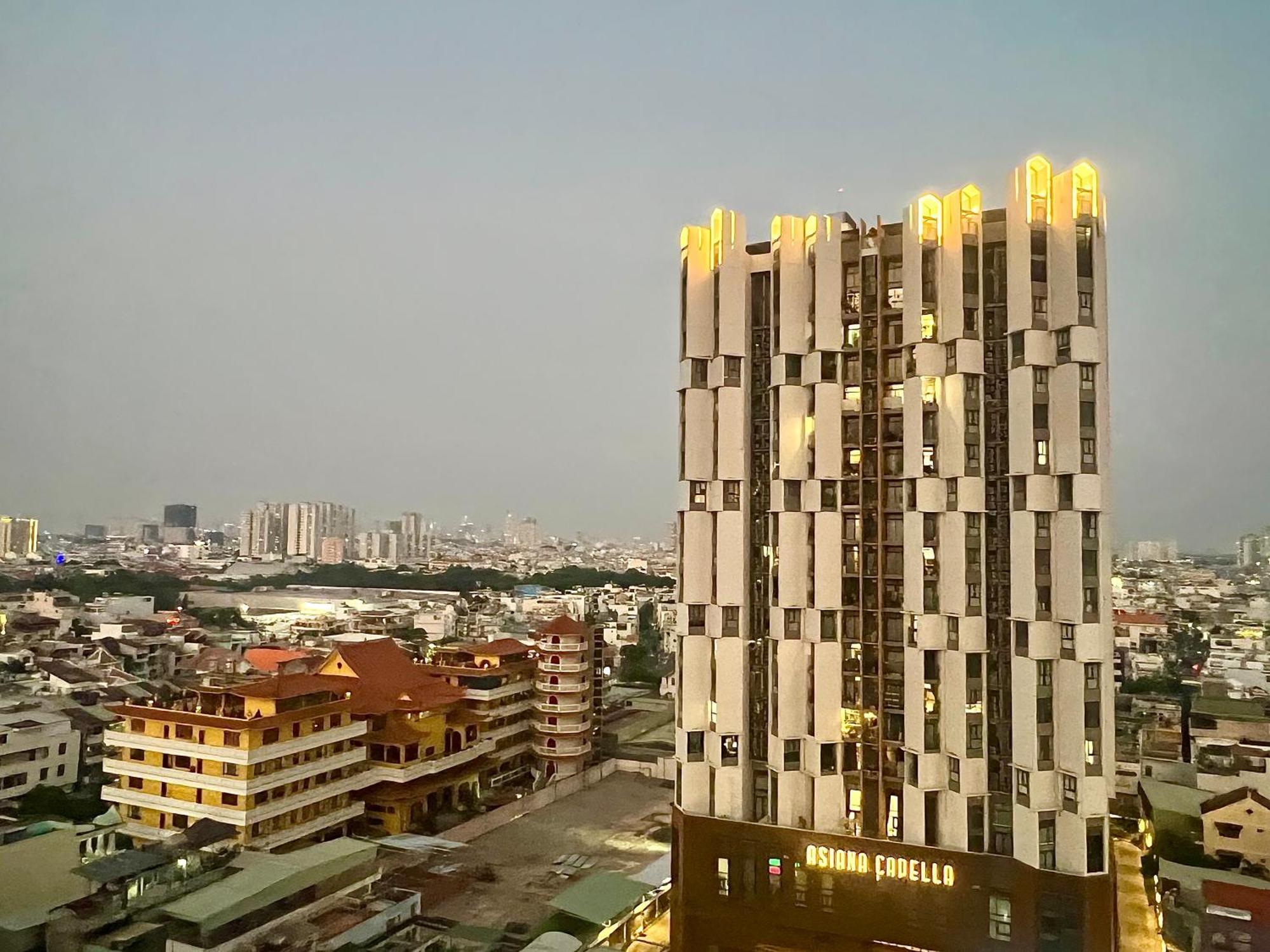 Ho The Western Capital 3pn *