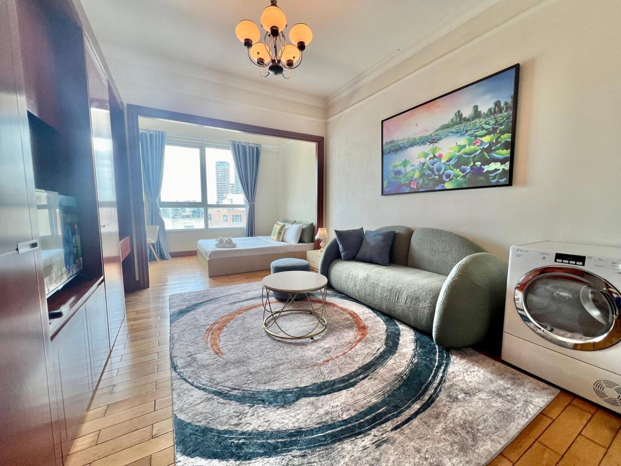 Diny - Rooftop Pool - The Manor 2 Apartment Ho Chi Minh City