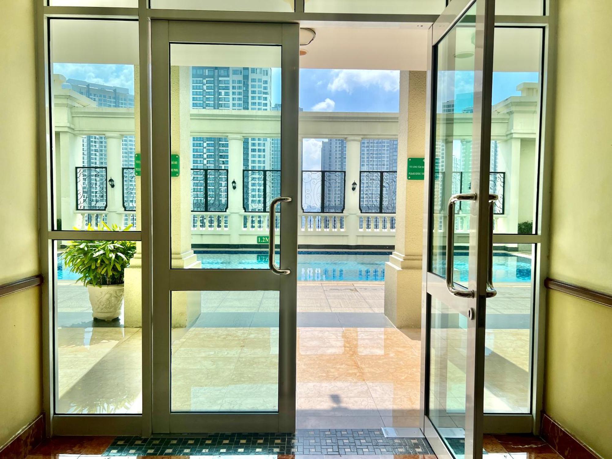 Diny - Rooftop Pool - The Manor 2 * Ho Chi Minh City