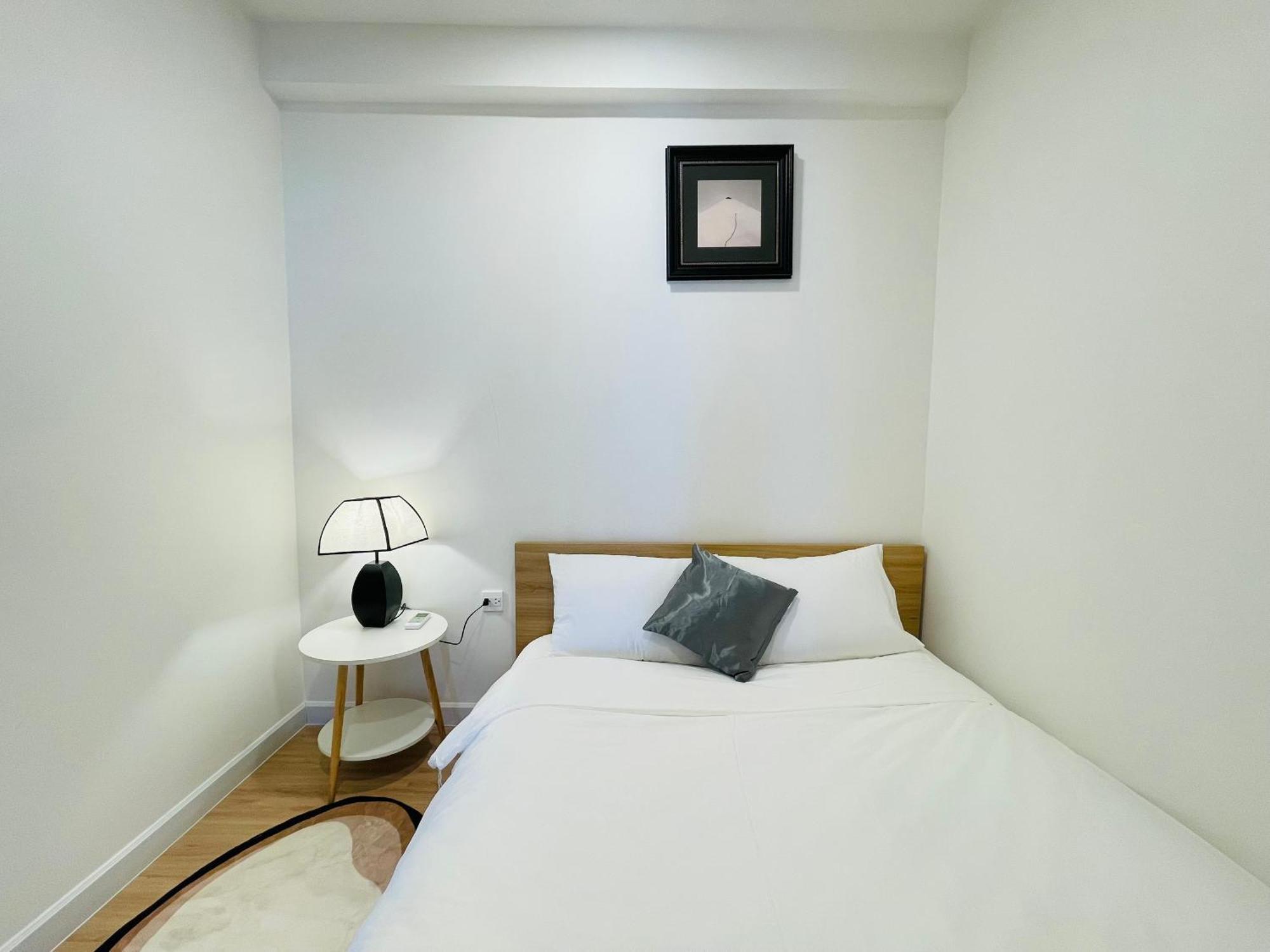 Dia - Soho Residence, District 1 * Ho Chi Minh City