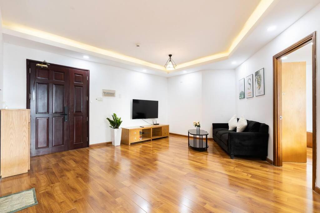 Spacious 2 Bedroom At Center 1st District Căn hộ TP. Hồ Chí Minh
