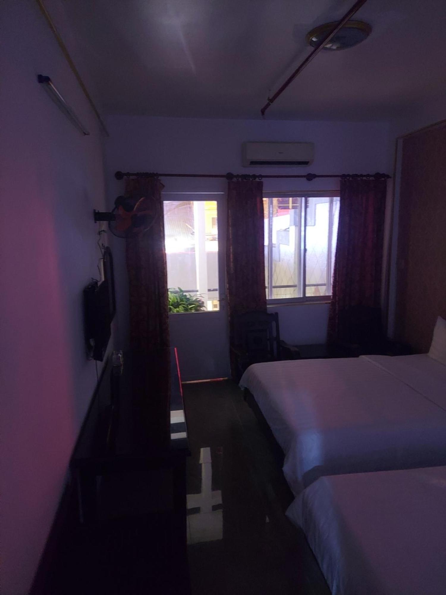 Hotel Khach San Trung Mai Ho Chi Minh City