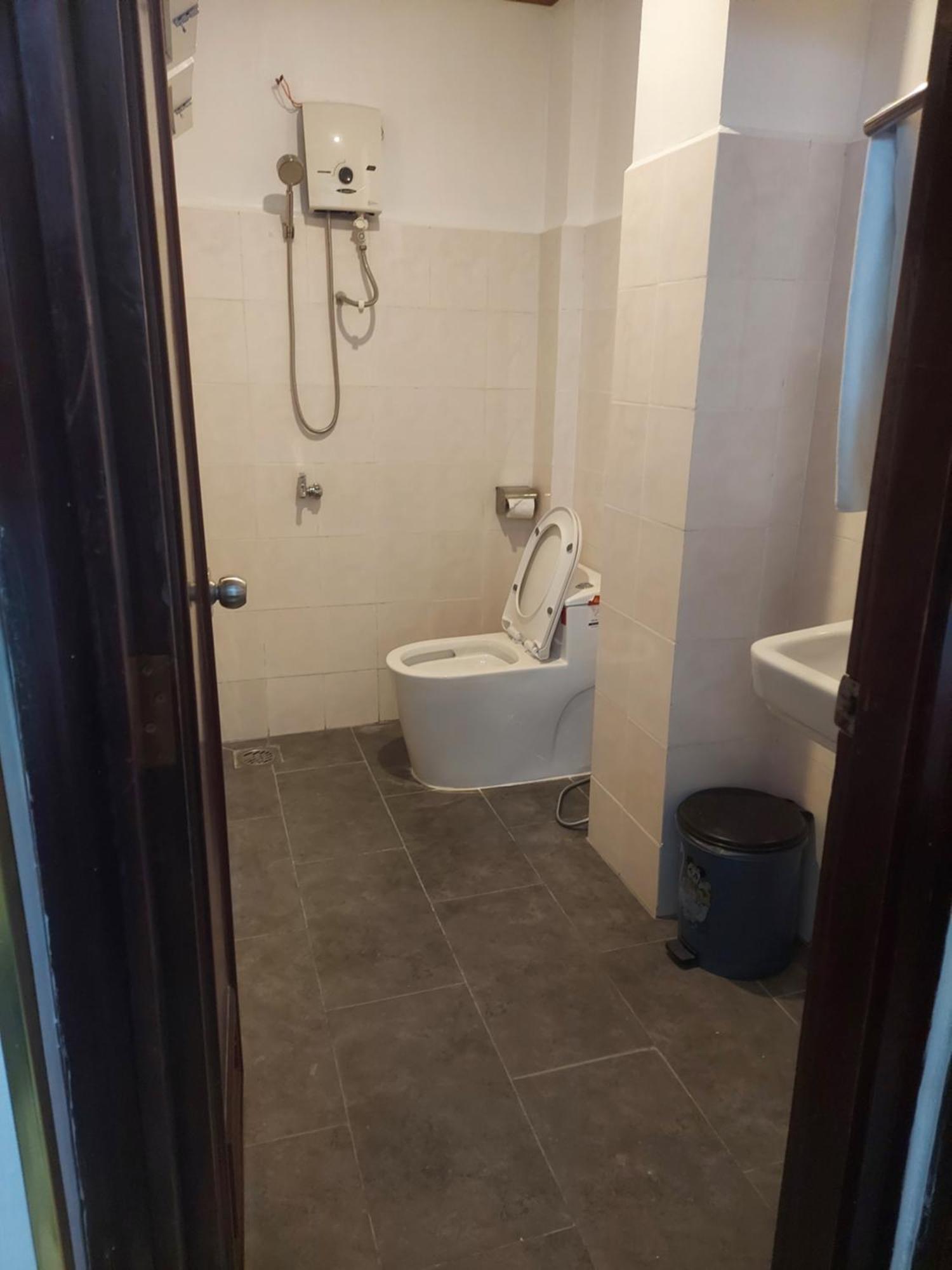 Hotel Khach San Trung Mai