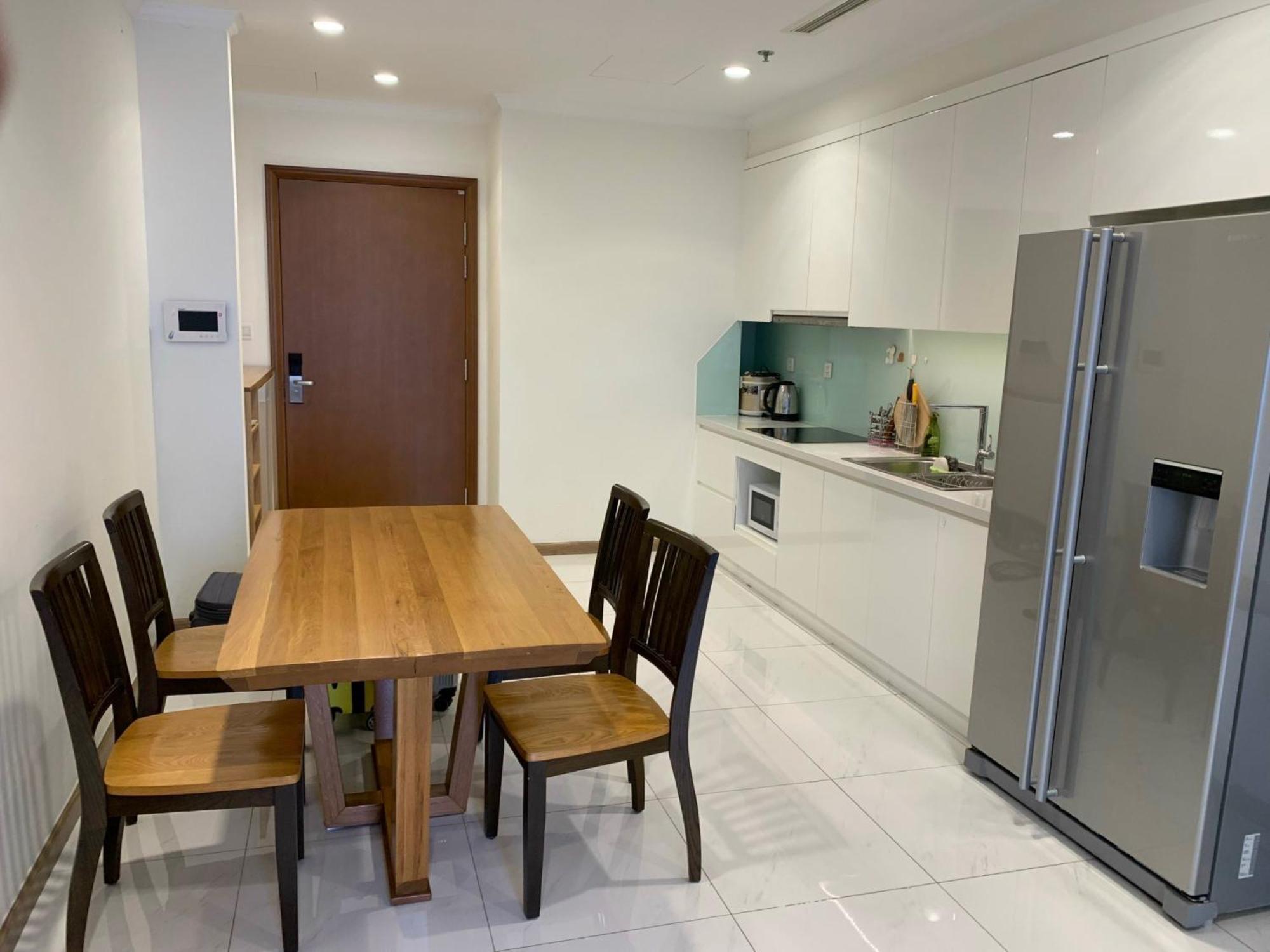 Apartment Vinhomes Central Park Sunland Can Ho