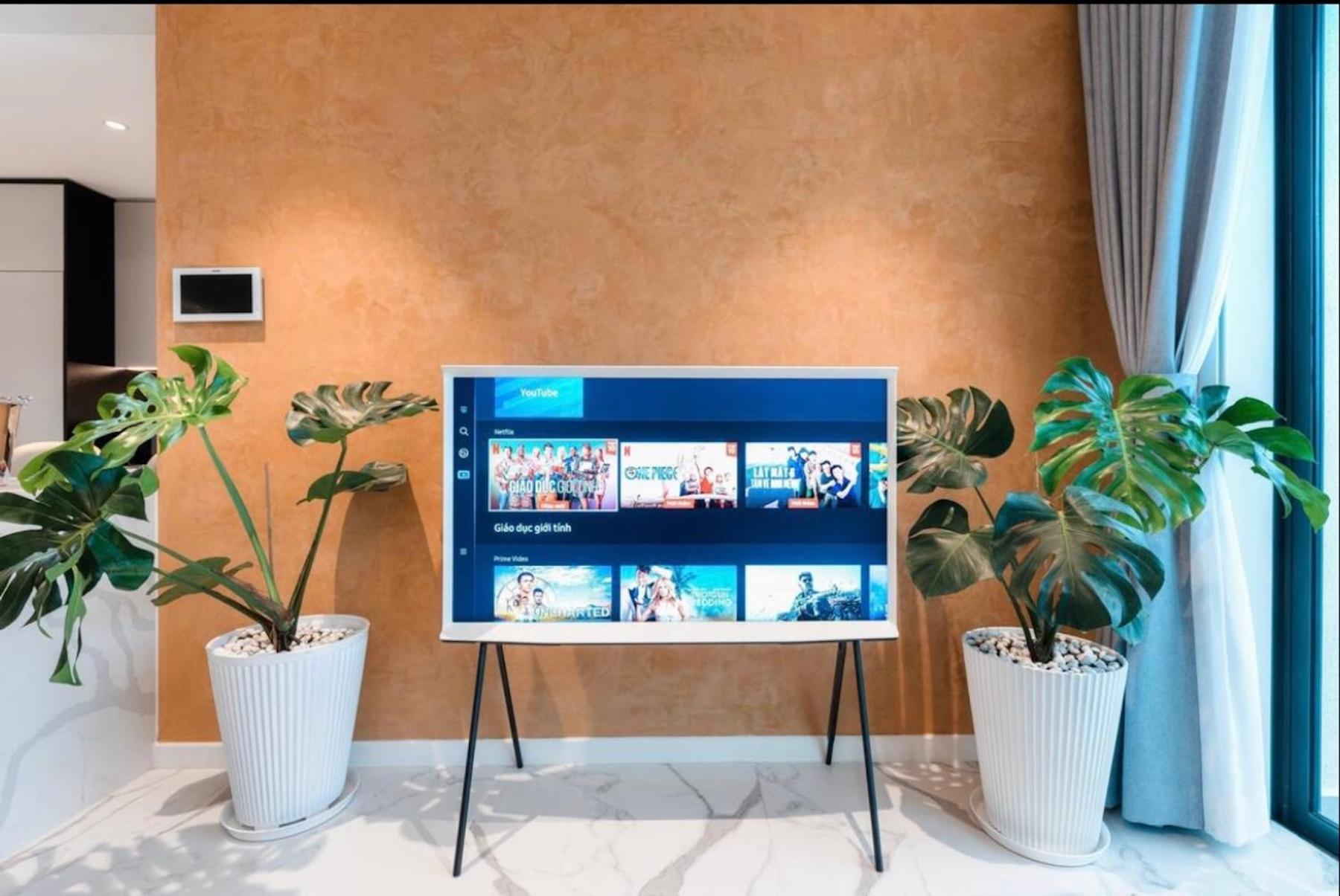 Apartment The Crest-central Saigon Riverside -free Pool-gym-sauna Room-yoga Ho Chi Minh City