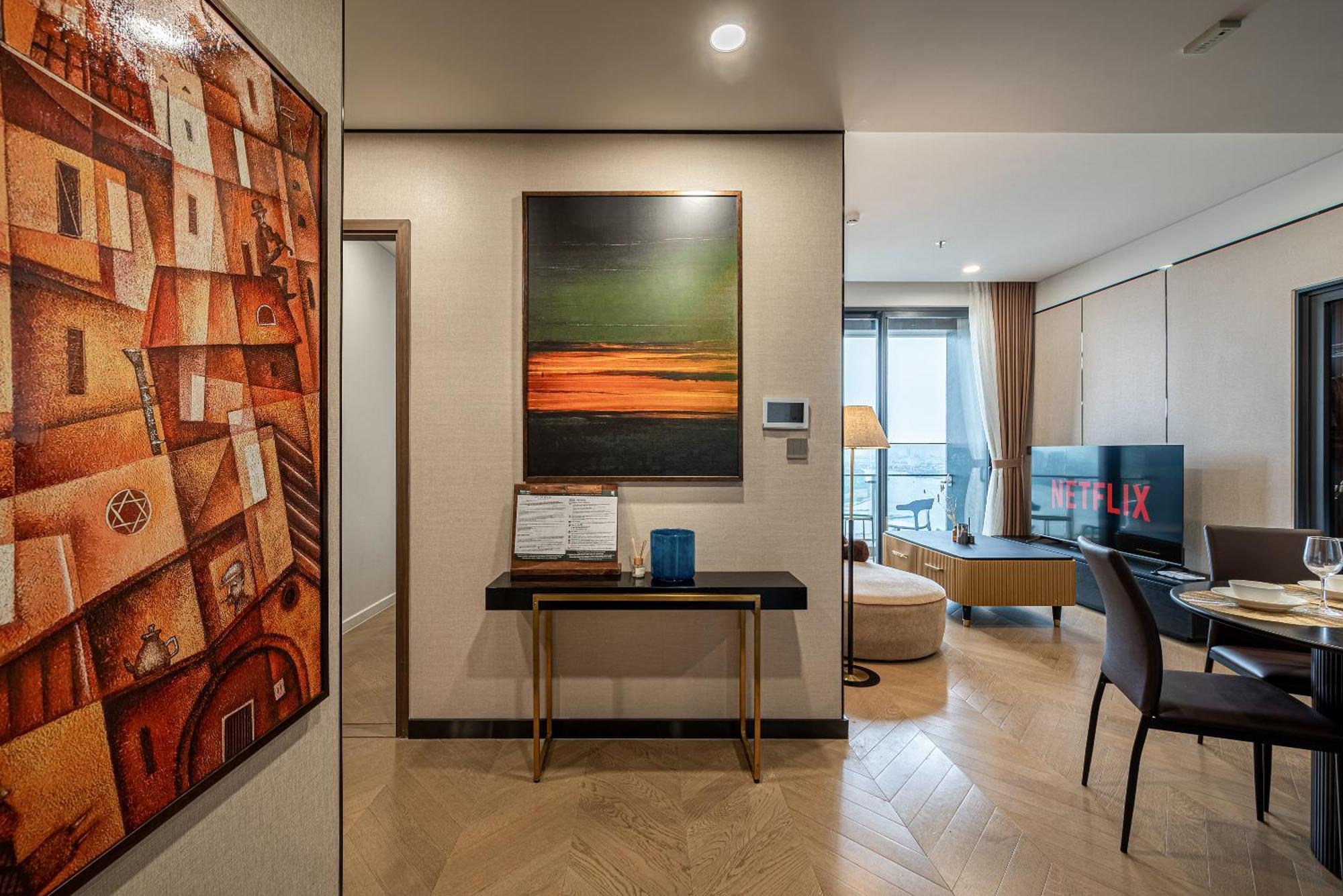 Lumiere Riverside - Raymond Holm - Luxurious 5-star Apartment *