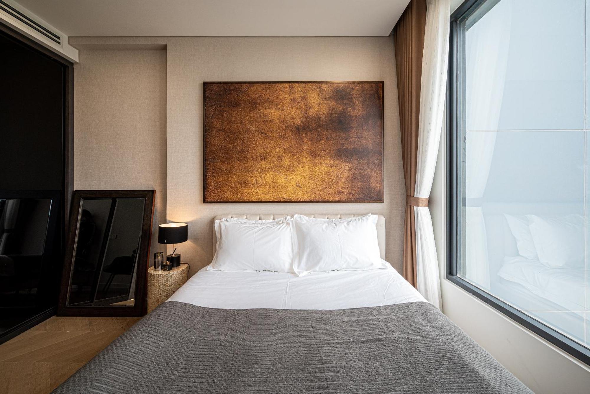 Lumiere Riverside - Raymond Holm - Luxurious 5-star Apartment