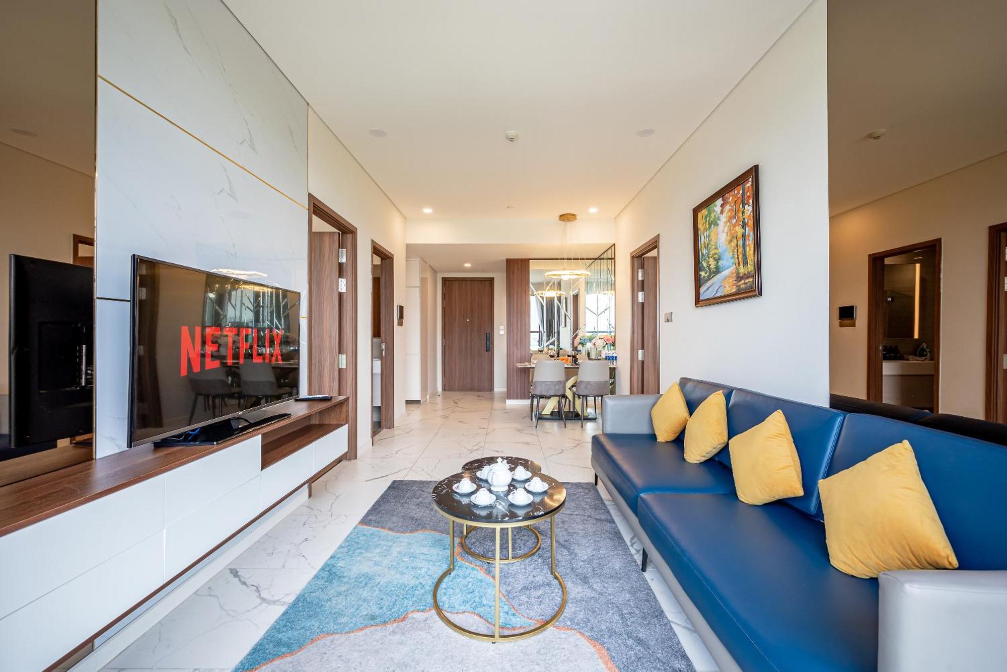 Apartment Metropole Saigon *
