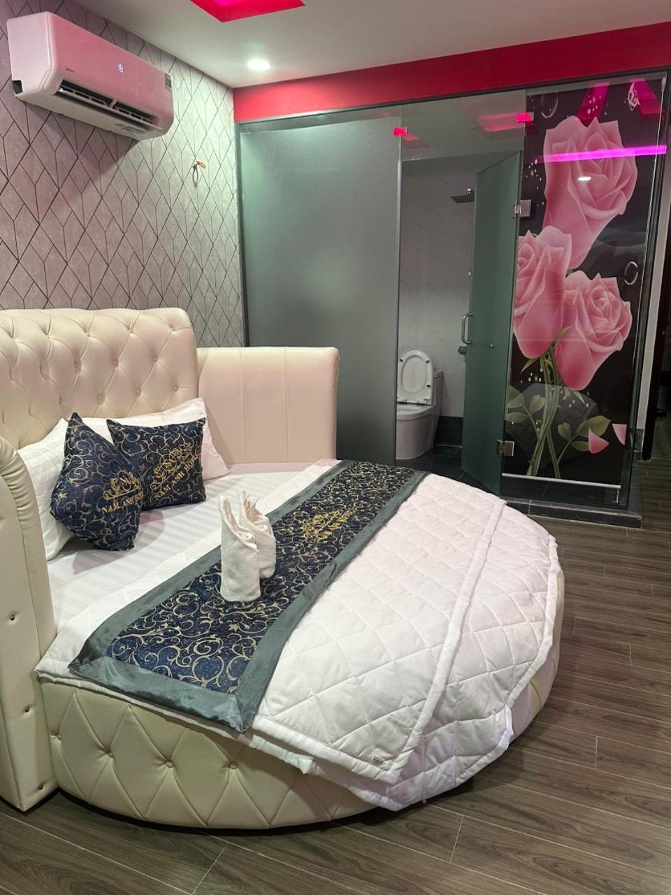 Nam Anh 69-71 Phan Xich Long, Q.phu Nhuan - By Bay Luxury *
