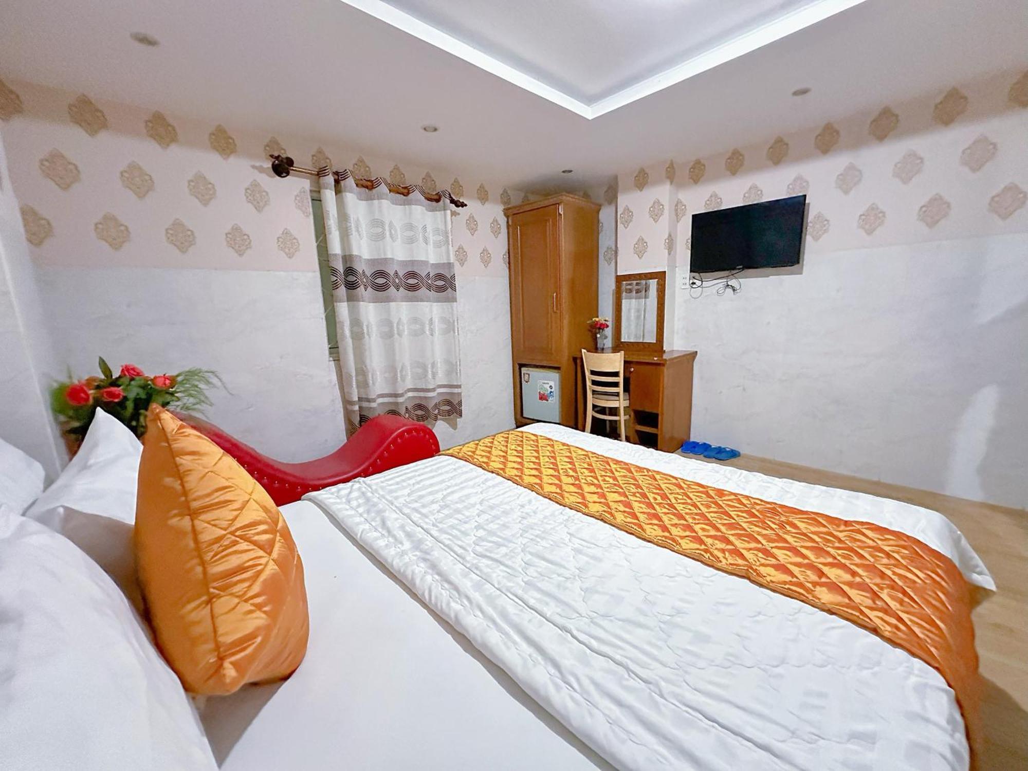 Love hotel Gia Bao 2