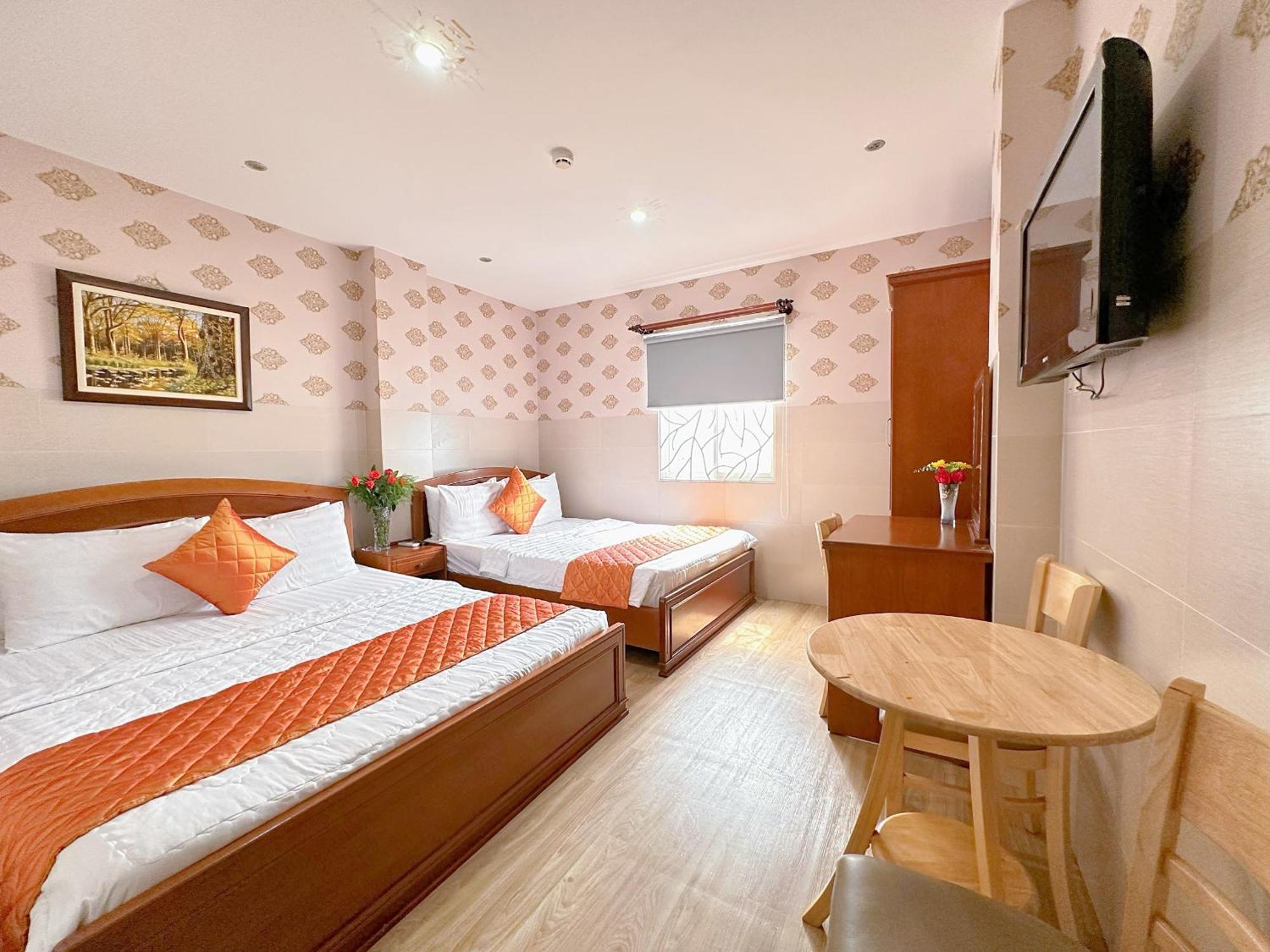 Love hotel Gia Bao 2