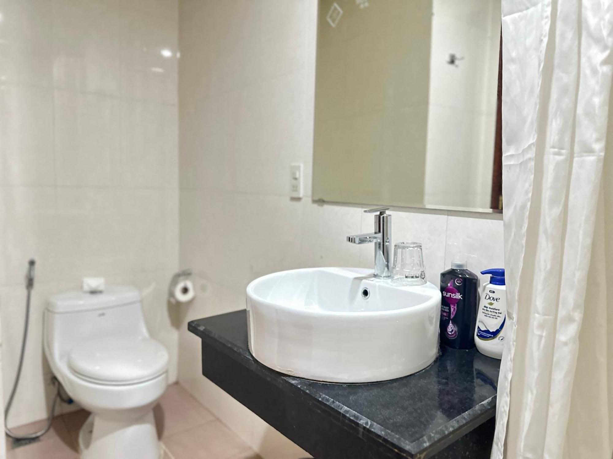 Ruby Star Hotel- Near Ben Thanh Market Hotel 3*