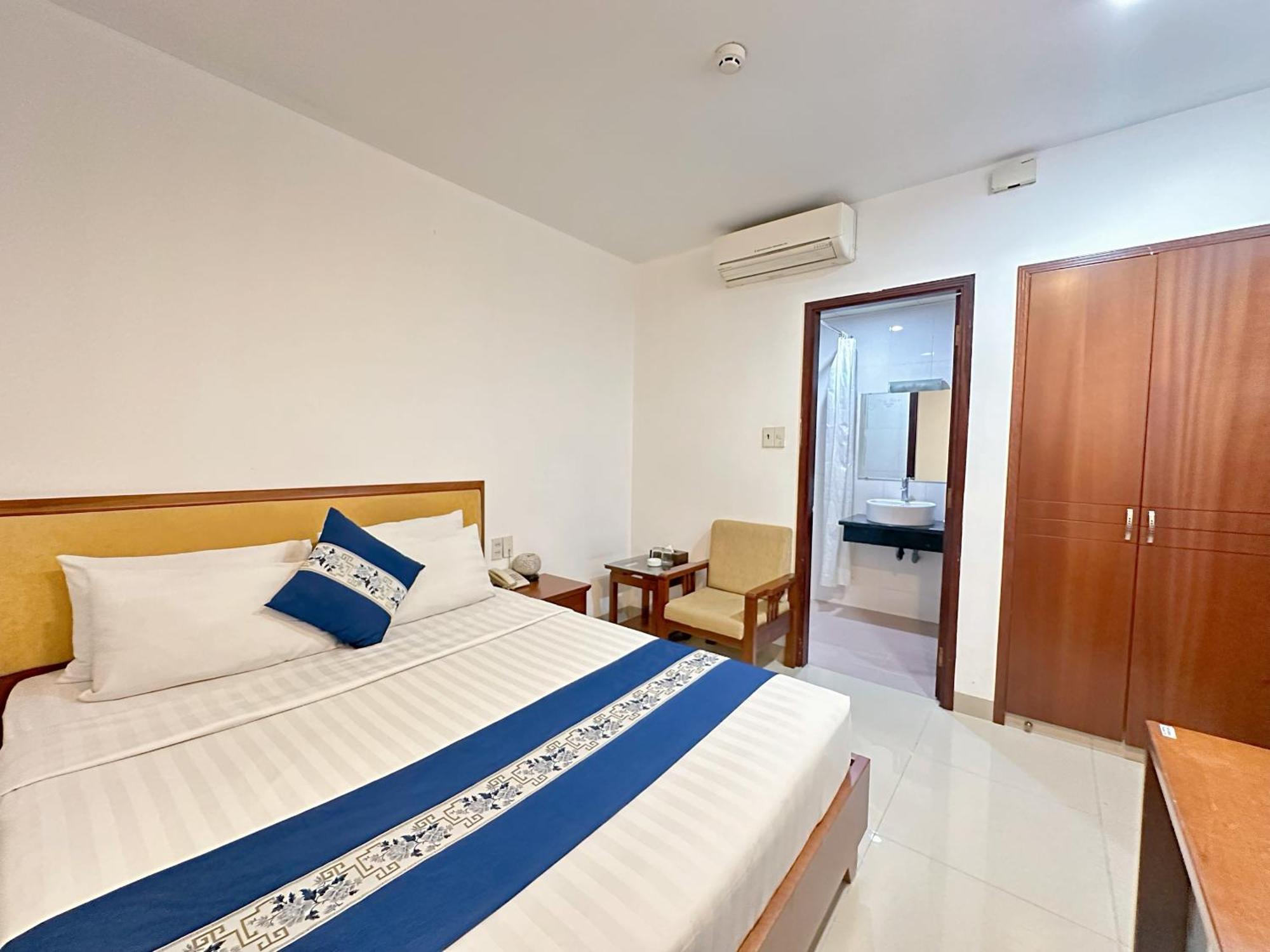 Hotel Ruby Star Hotel- Near Ben Thanh Market Bandar Ho Chi Minh
