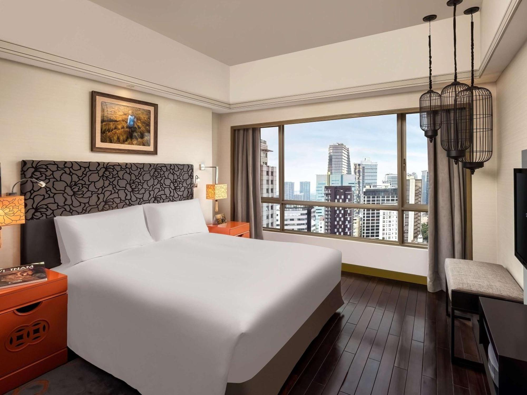 Hotel Sofitel Saigon Plaza