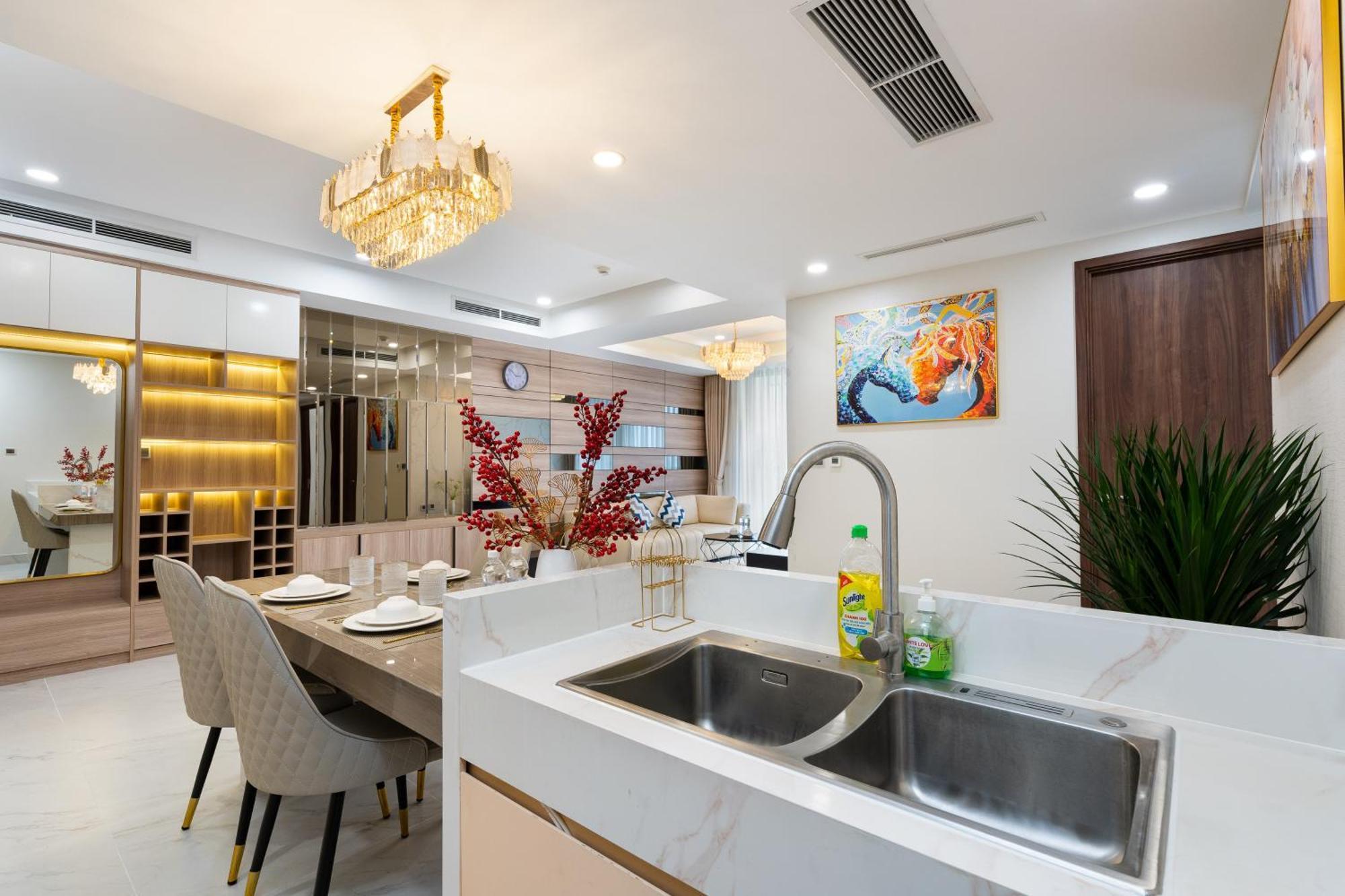 Convinia Luxury The Peak Midtown Ho Chi Minh City