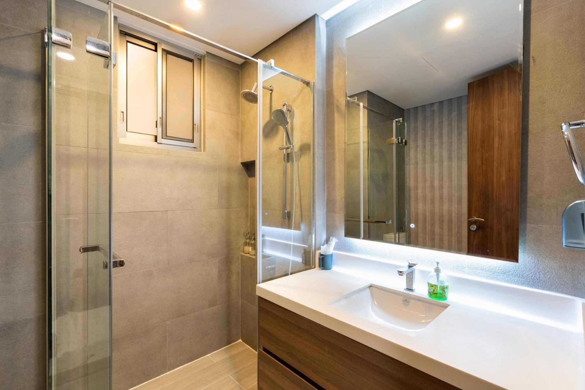 Convinia Luxury The Peak Midtown Ho Chi Minh City