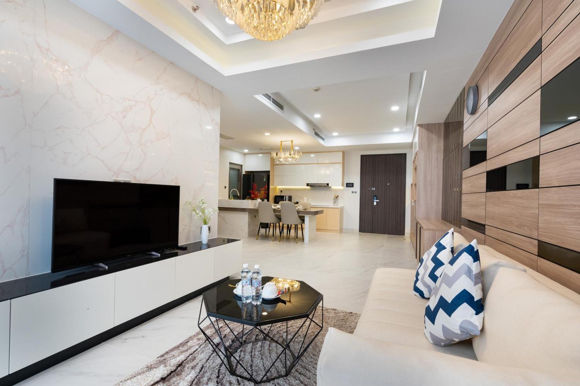Convinia Luxury The Peak Midtown Aparthotel 5*