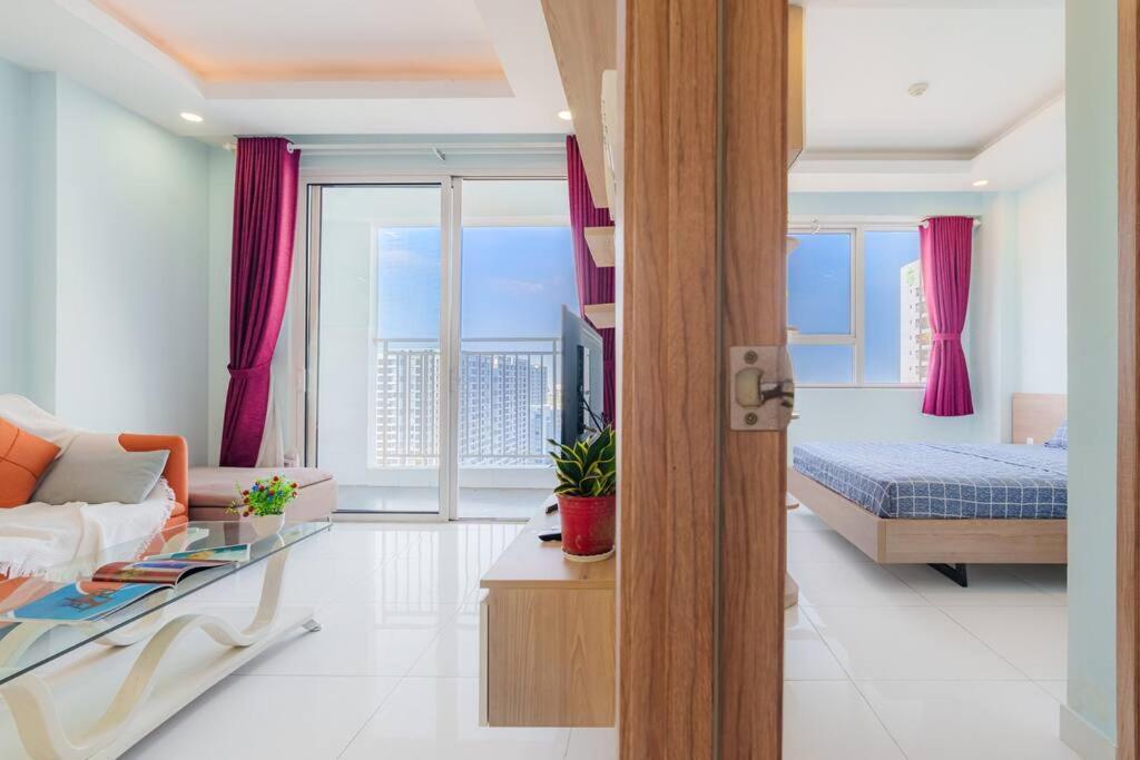 The Botanica - Near Airport - Luxury Apartment