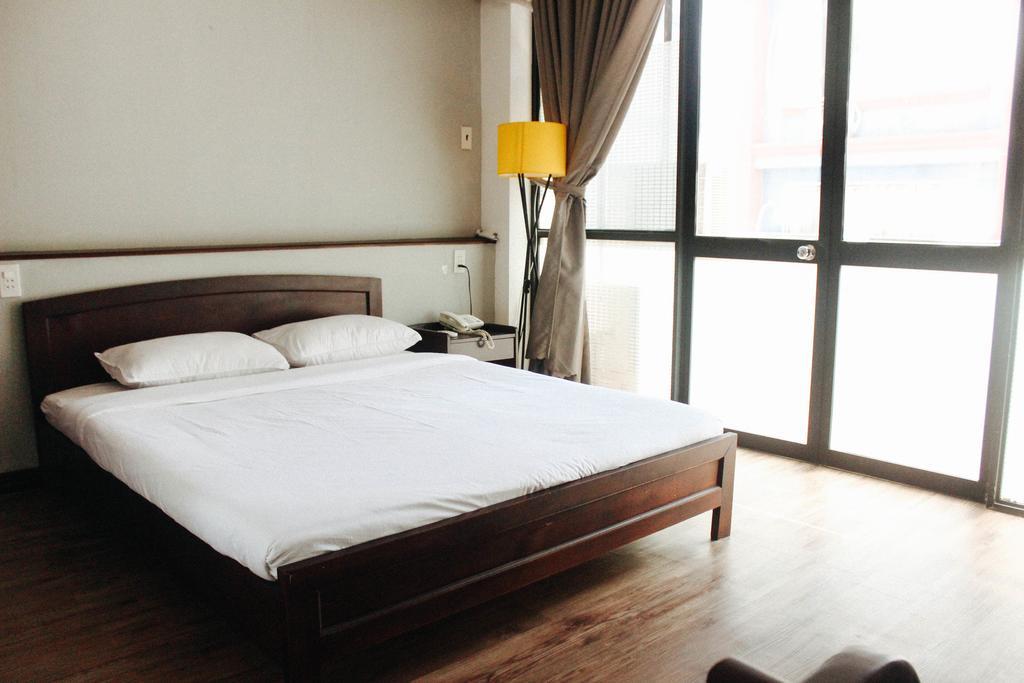 Tripwriter & Bistro * Ho Chi Minh City