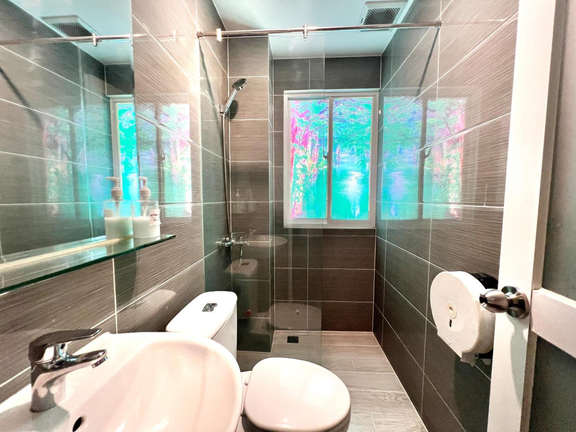 Loove - Khách Sạn Tình Yeu Love hotel Ho Chi Minh City