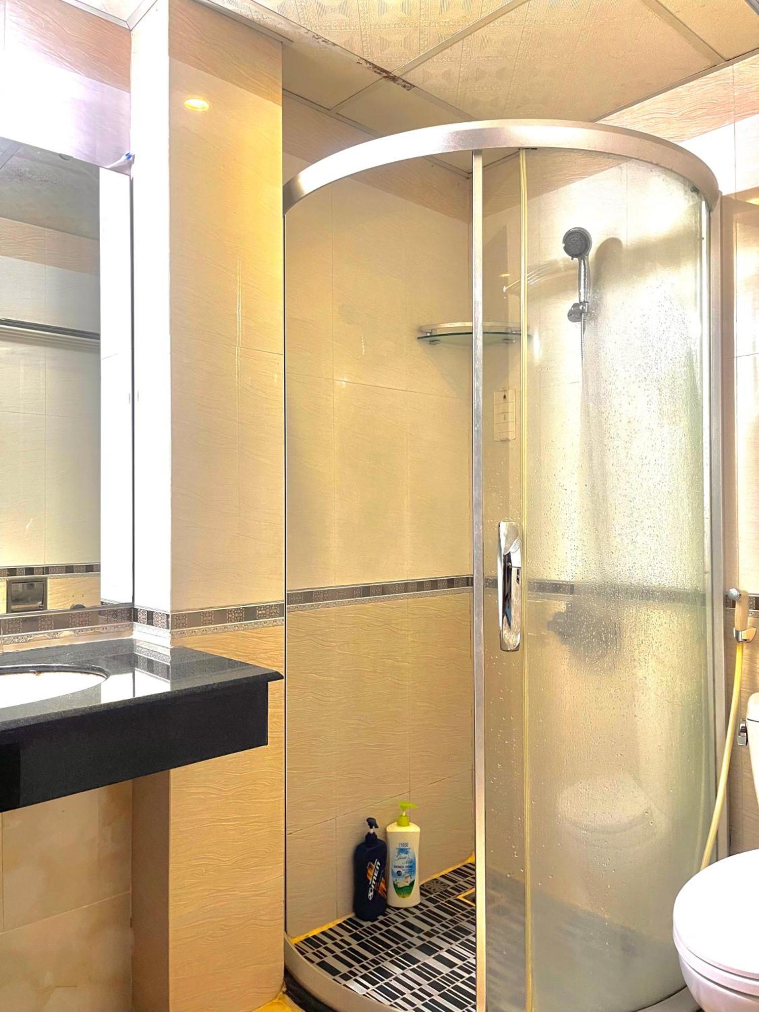 Love hotel Khach San Cuong Thanh 1 Ho Chi Minh City