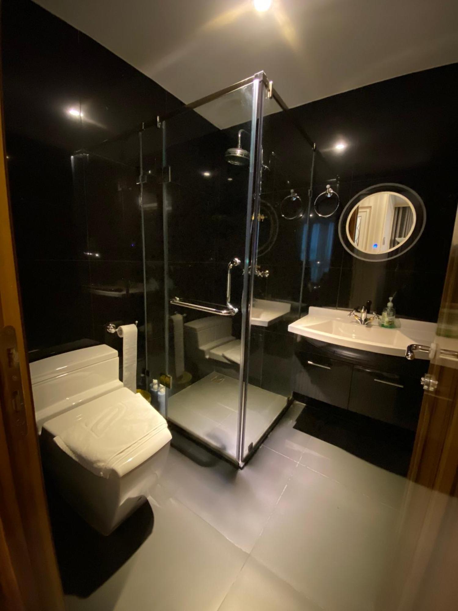 Leman Luxury By M Suites *