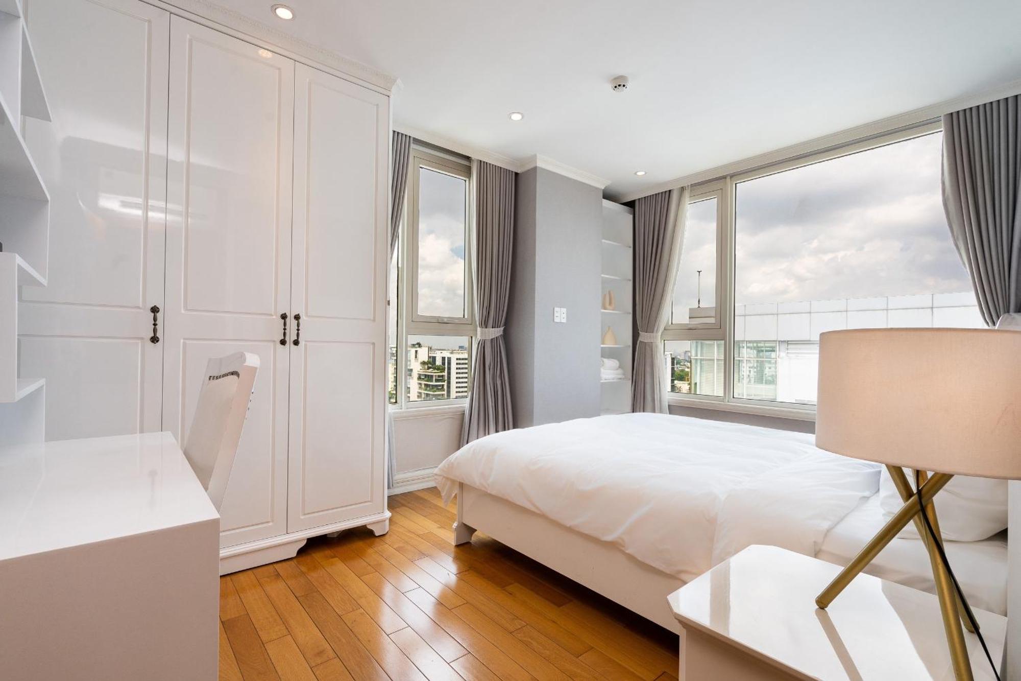 Leman Luxury By M Suites